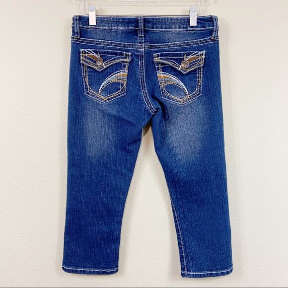 VIP Jeans | Capri Knee Length Sz 7 - Picture 2 of 5